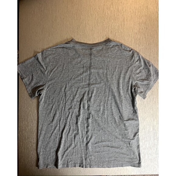 Lululemon Men's Tee Gray Size 12 Used Casual Workout Gym Holes Comfort - Picture 5 of 7